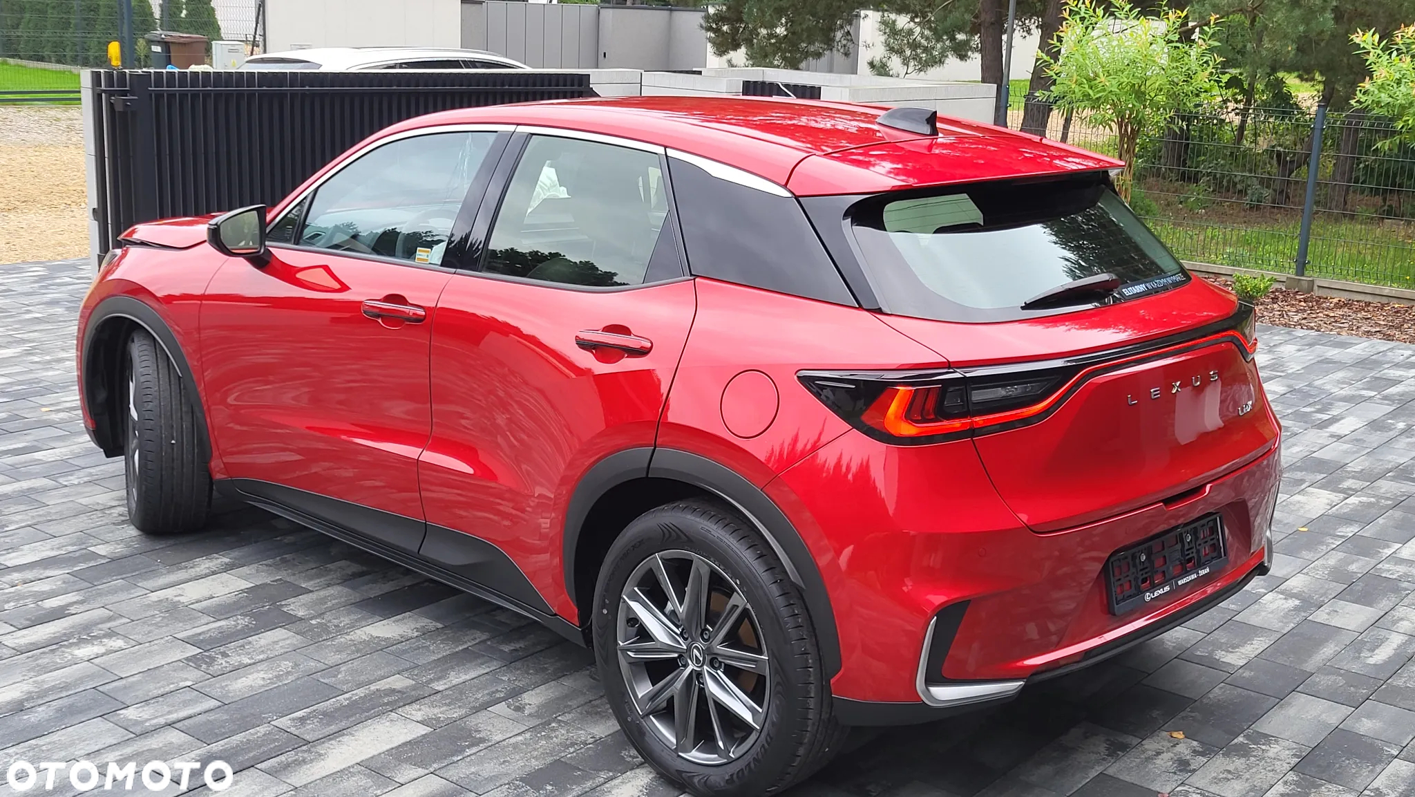 Lexus LBX 1.5 Hybrid Emotion - 12