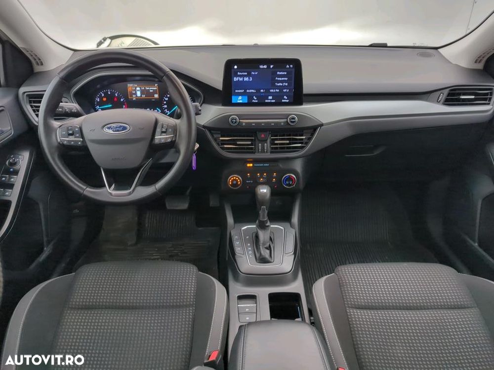 Ford Focus 1.0 EcoBoost Hybrid Aut. TITANIUM STYLE - 3