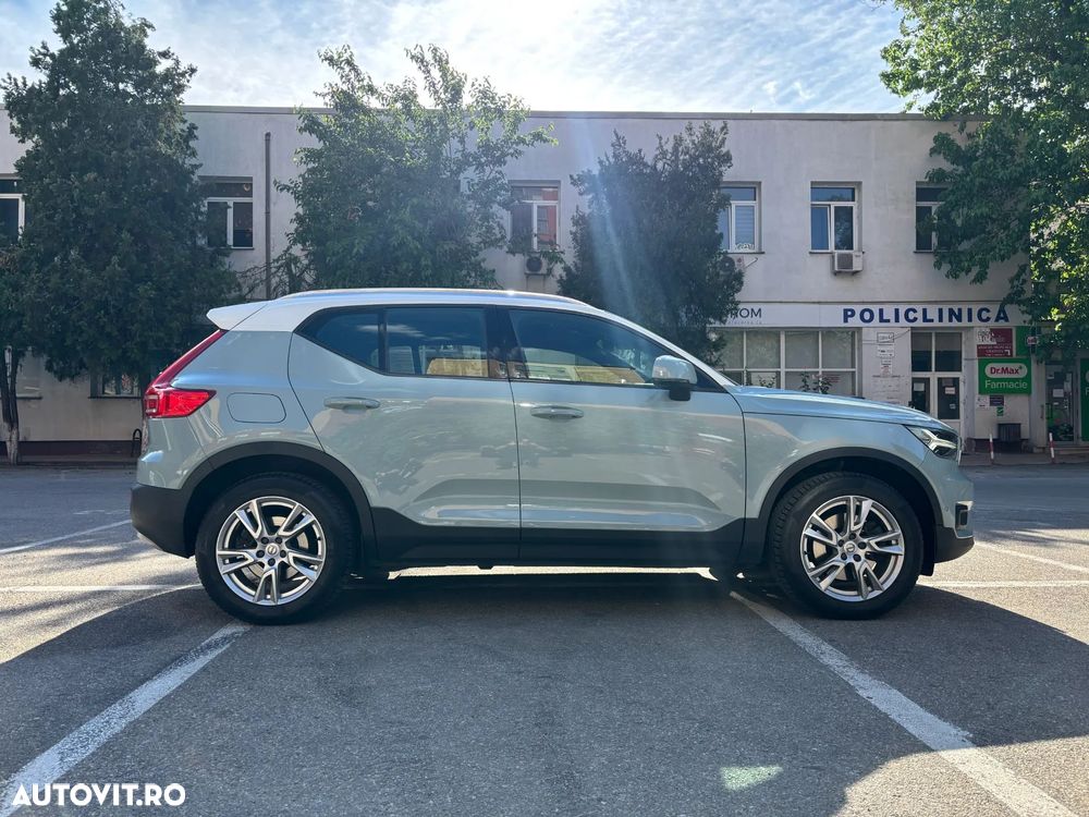 Volvo XC 40 D4 AWD Momentum Pro - 3