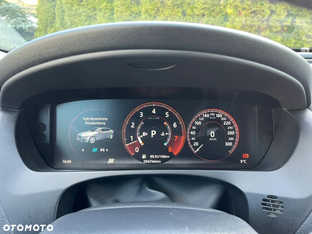 Jaguar XE 2.0 T Portfolio - 25