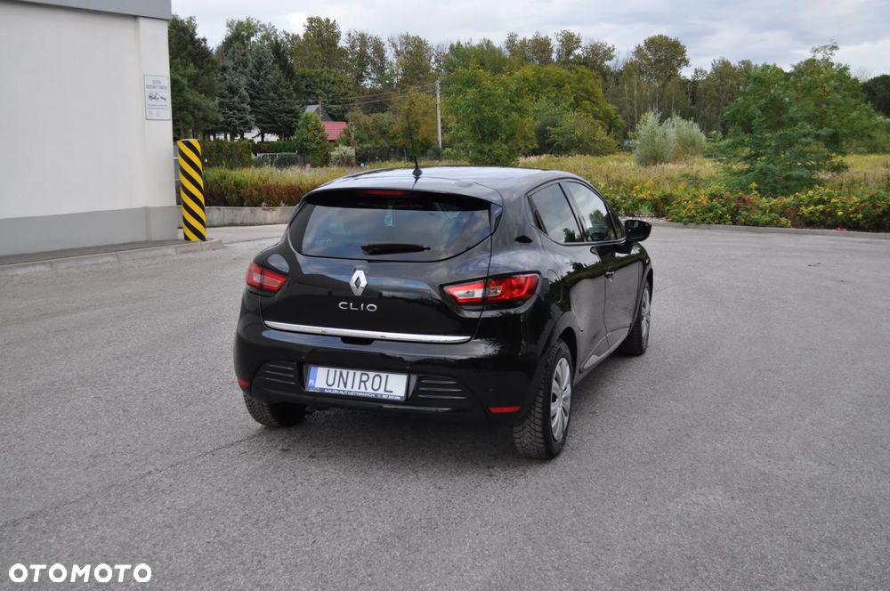 Renault Clio - 8