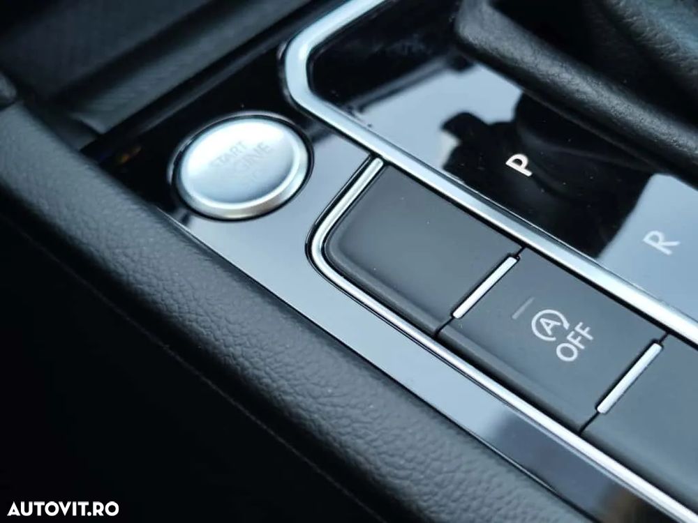 Volkswagen Passat 2.0 TDI DSG Comfortline - 25