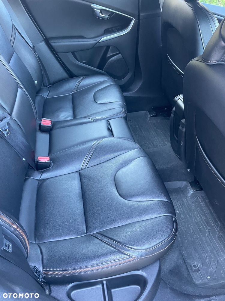 Volvo V40 D2 Base - 11