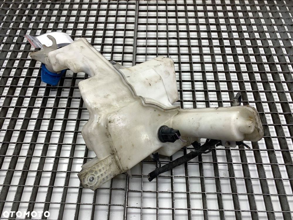 ZBIORNIK SPRYSKIWACZY  VW PASSAT B6 Variant (3C5) 2005 - 2011 2.0 TDI 103 kW [140 KM] olej napędowy - 2