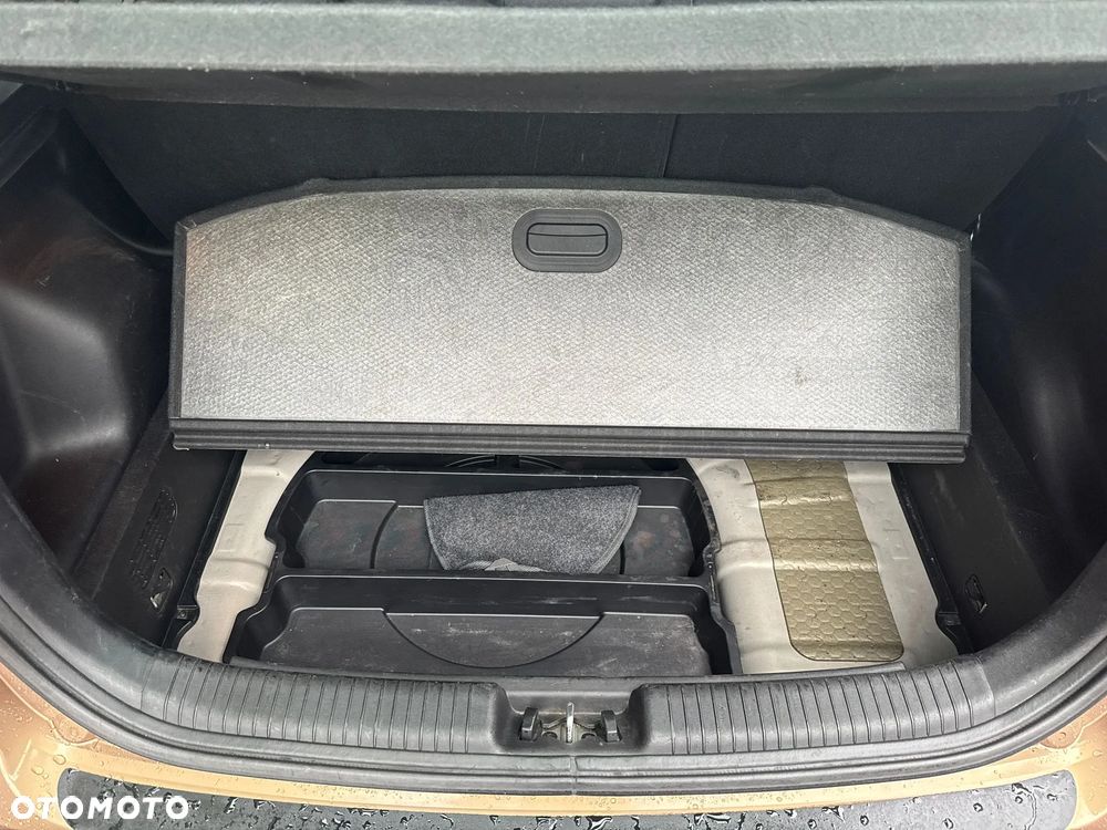 Kia Venga - 19