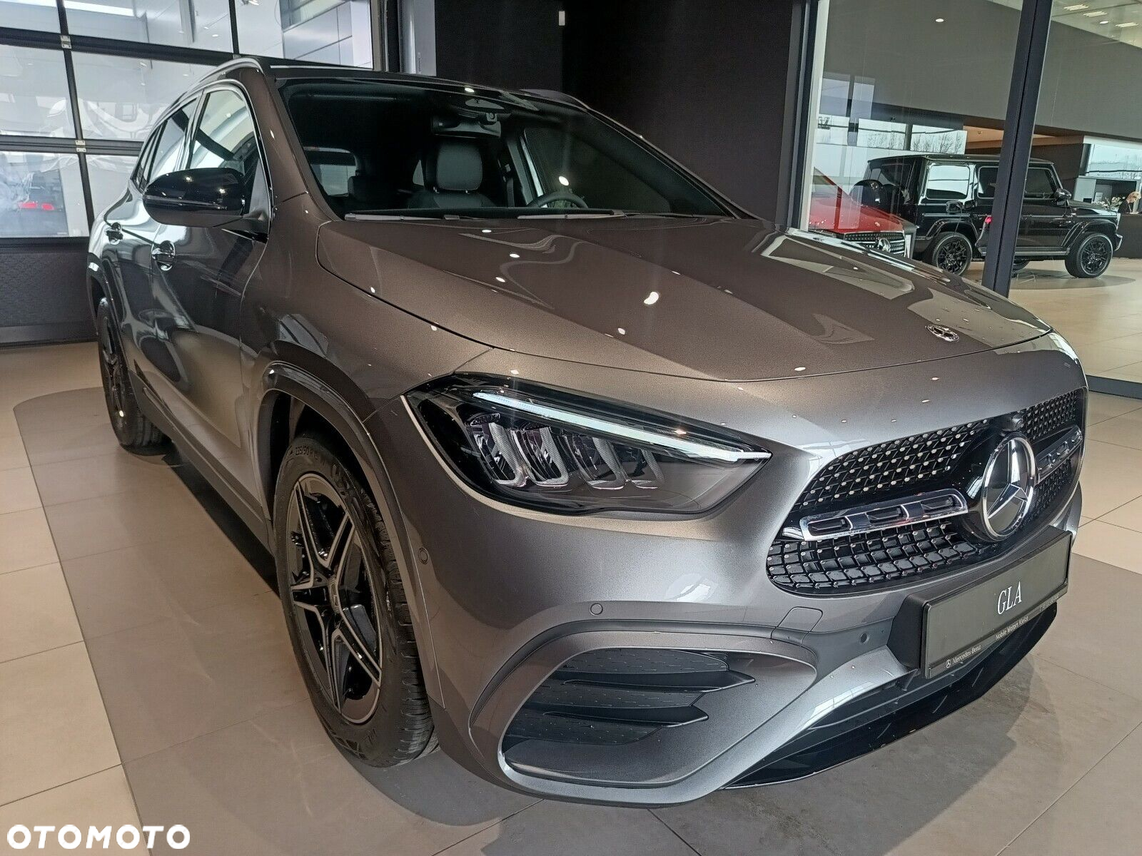 Mercedes-Benz GLA - 4