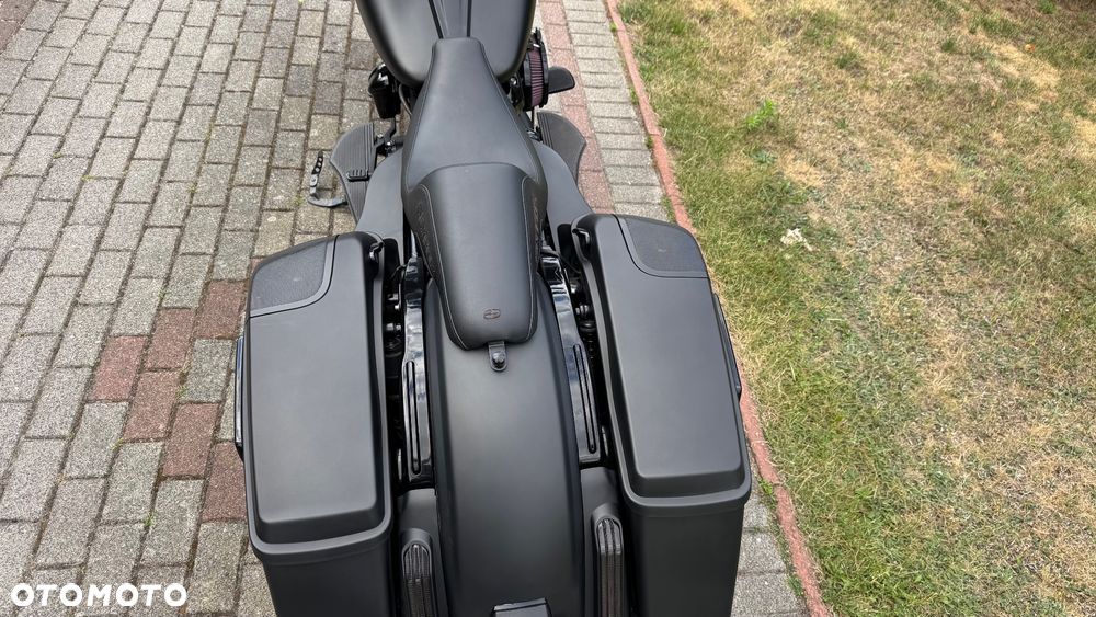 Harley-Davidson Touring Road Glide - 15