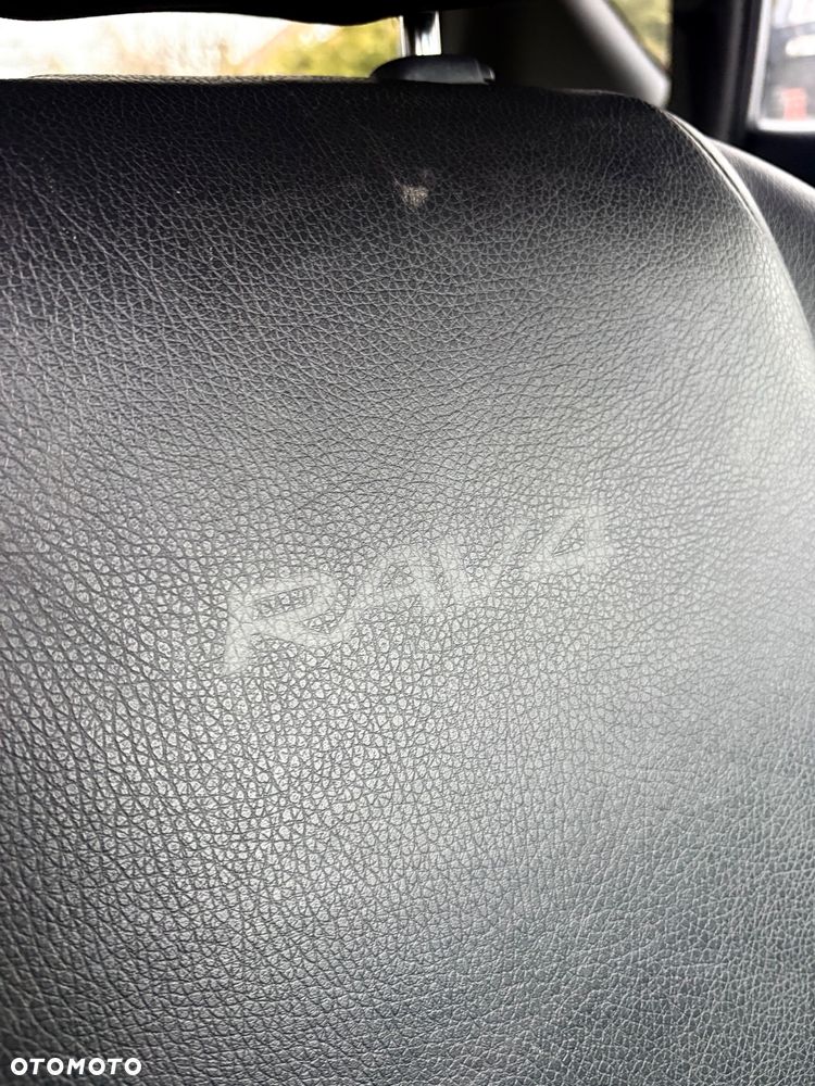 Toyota RAV4 2.2 D-4D Prestige - 29