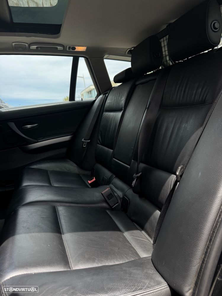 BMW 320 d Exclusive - 7