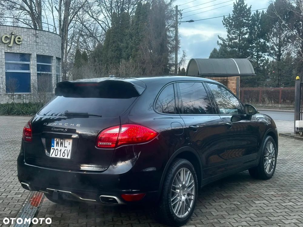 Porsche Cayenne - 5