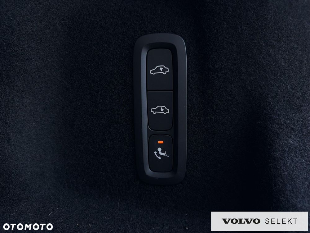 Volvo XC 60 - 30
