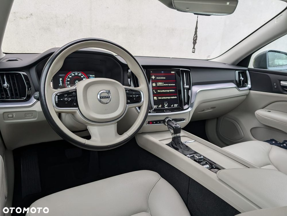 Volvo S60 T5 Momentum Pro - 18