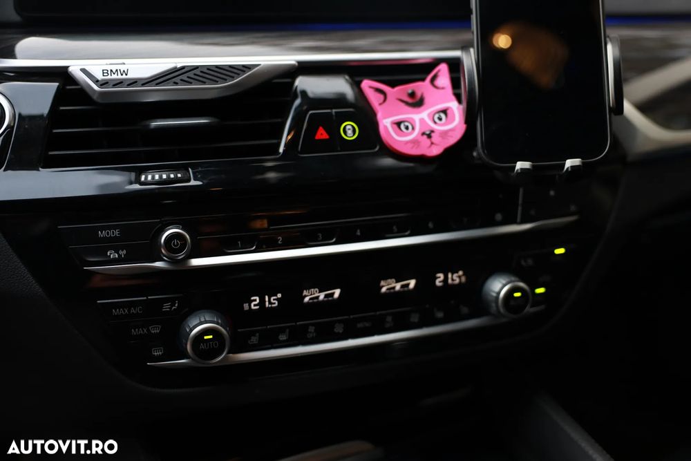 BMW Seria 5 520d Aut. Luxury Line - 12