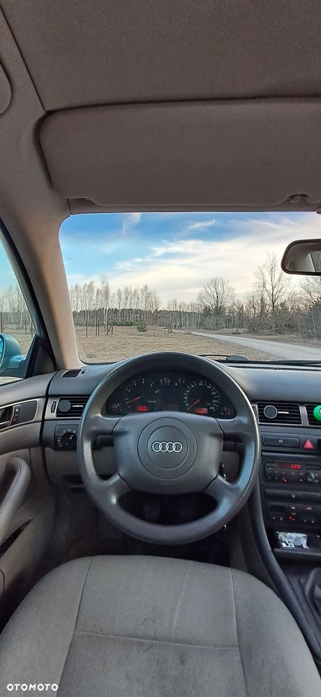 Audi A6 Limousine 2.4 - 17