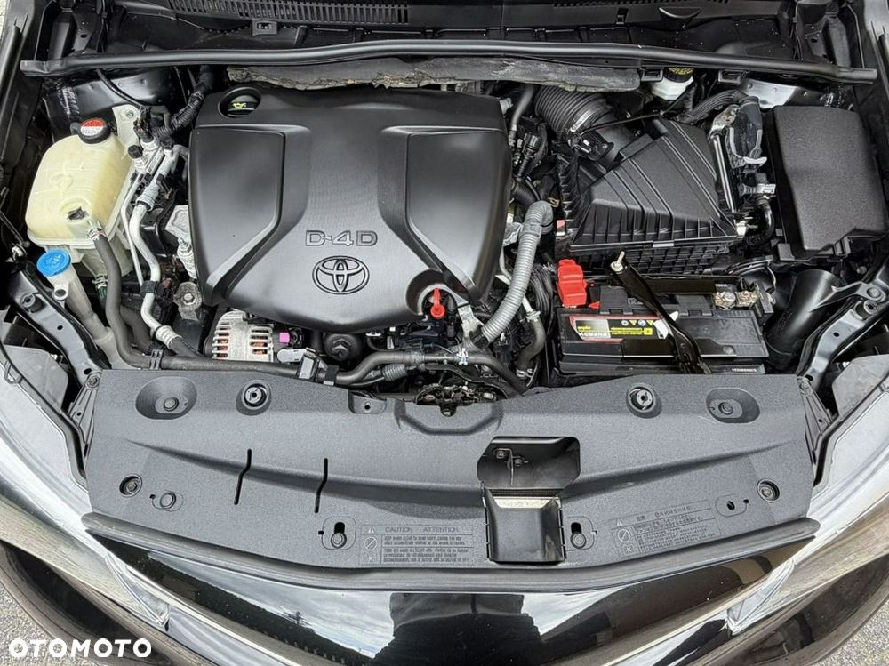 Toyota Avensis - 12