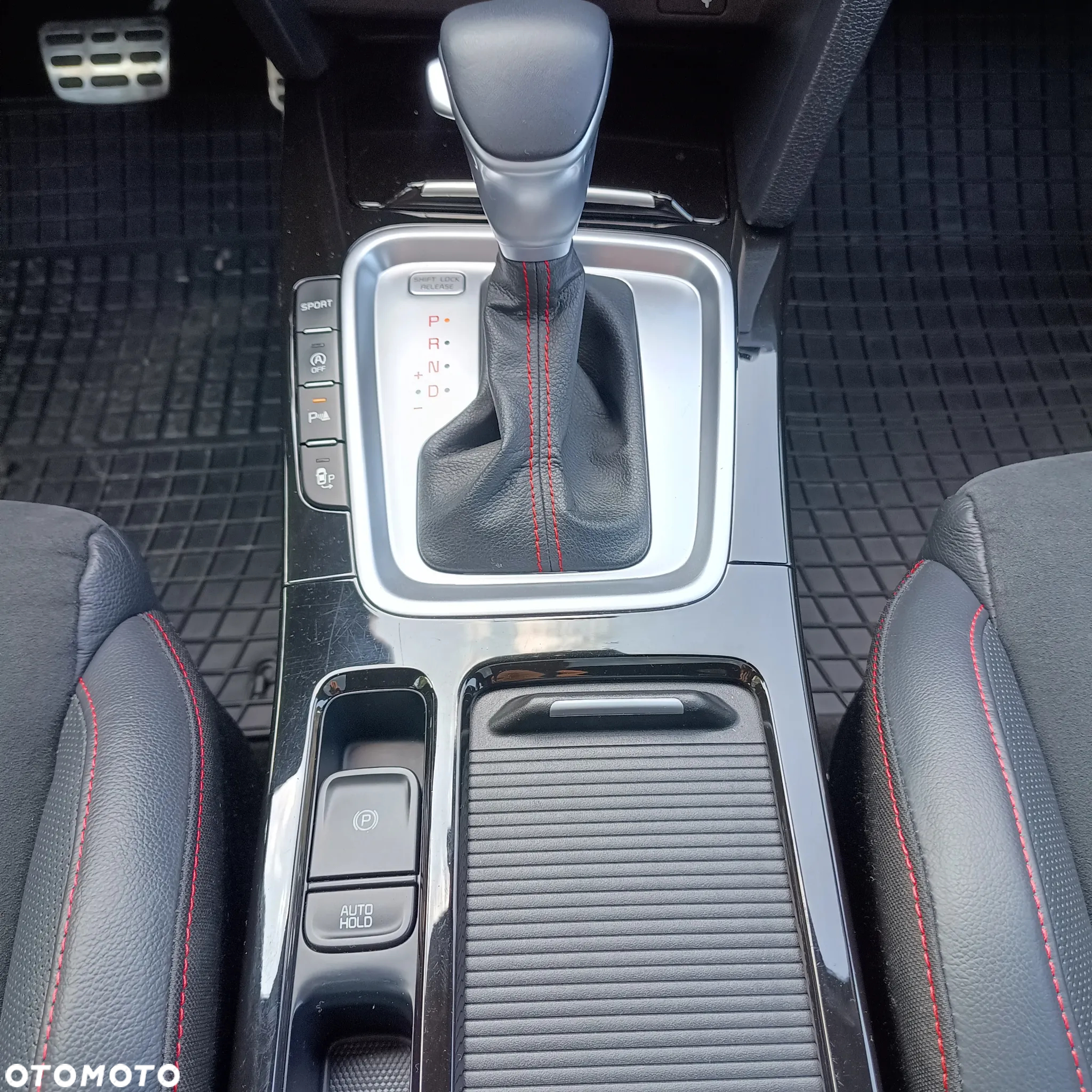 Kia ProCeed 1.6 T-GDI GT DCT - 10