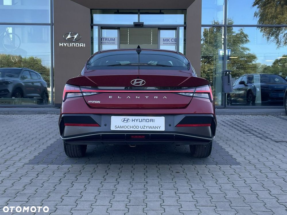 Hyundai Elantra - 9