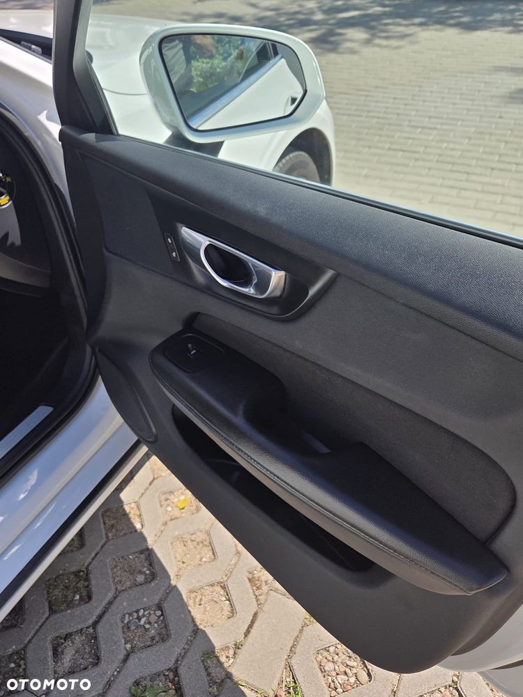Volvo V60 D4 Geartronic Momentum - 8