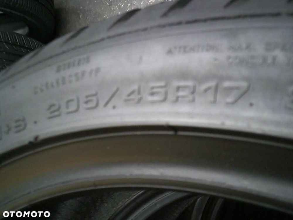 2x GOODYEAR Vector 4Seasons Gen3 205/45R17 6,3mm 6,8mm 2023 - 2
