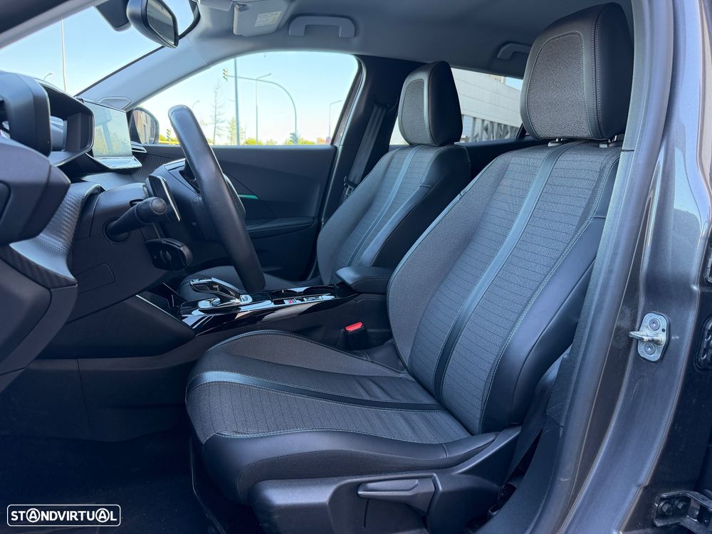 Peugeot 2008 PureTech 130 EAT8 Allure Pack - 16