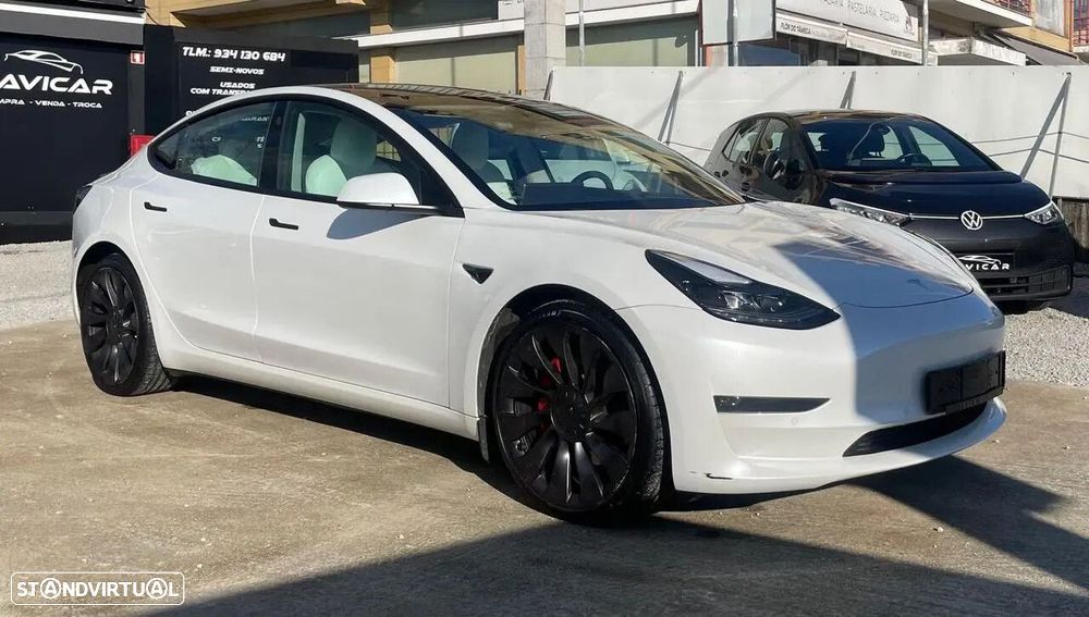 Tesla Model 3 - 12