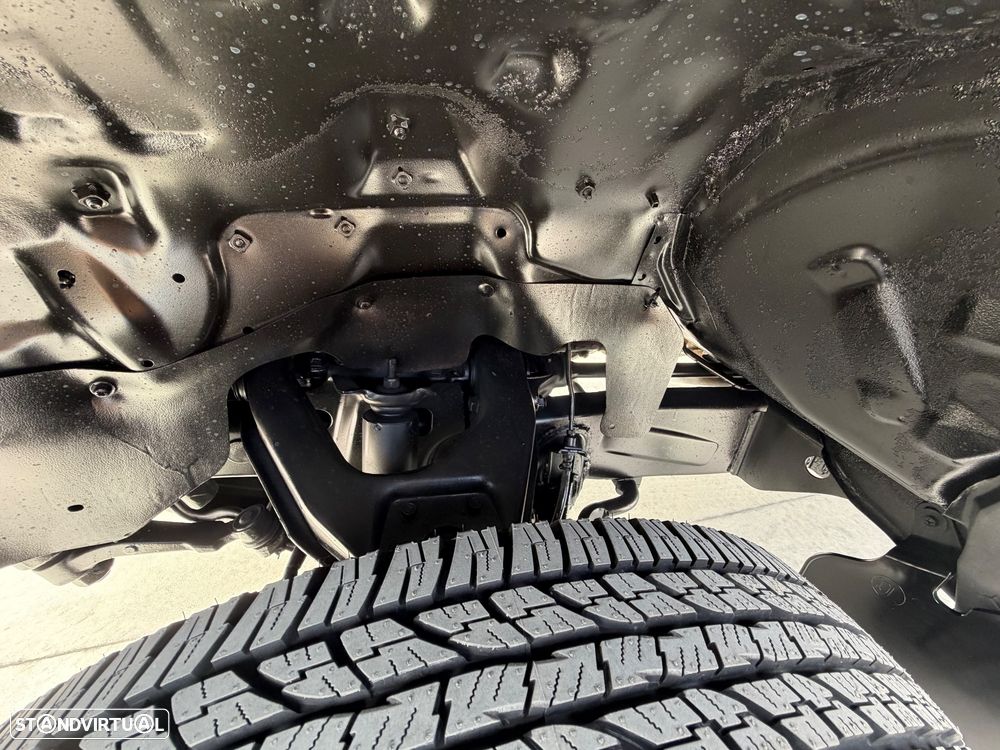 Toyota Hilux 2.4 D LN145LPT Cab Dupla - 32