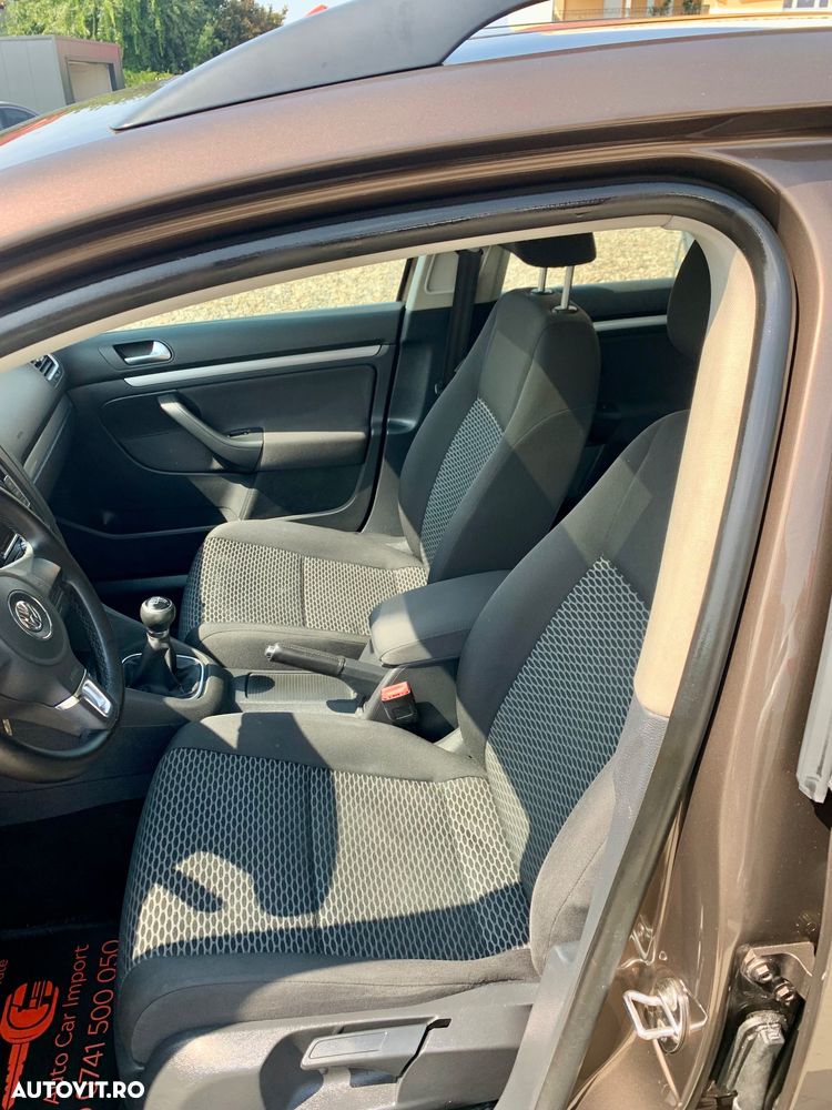 Volkswagen Golf 1.6 TDI DPF BlueMotion Technology Highline - 8