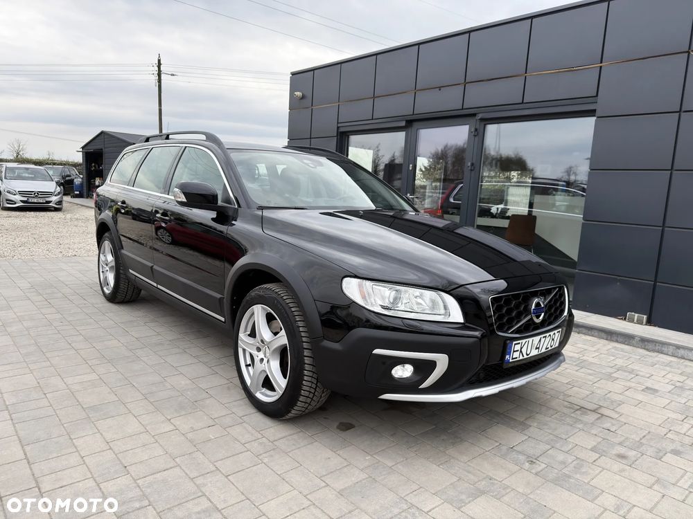 Volvo XC 70 ver-d4-drive--e-dynamic-momentum - 1