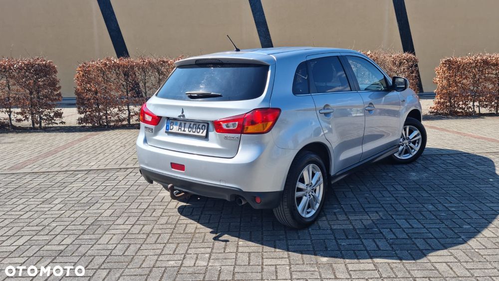Mitsubishi ASX 1.6 Invite Navi - 10