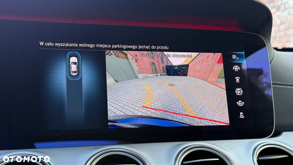 Mercedes-Benz Klasa E 220 d 4-Matic AMG - 27