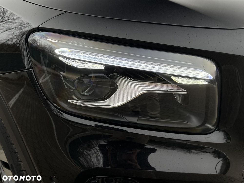 Mercedes-Benz GLB - 12