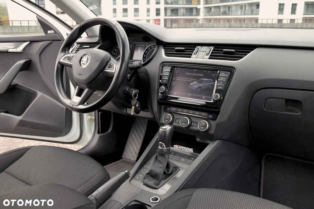 Skoda Octavia 2.0 TDI 4x4 DSG Scout - 11