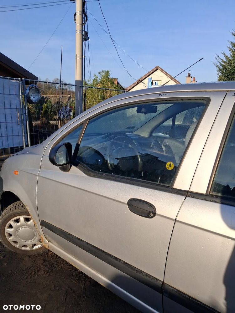 Chevrolet spark drzwi lewy przod 92U - 3