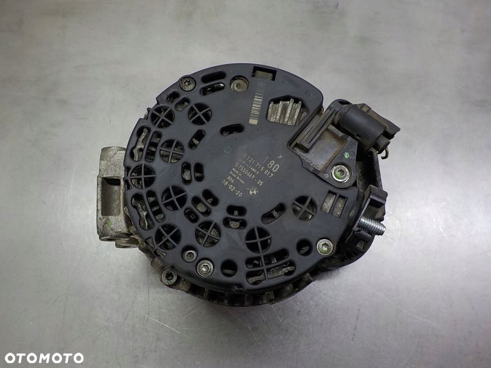 BMW 1 (E87) 2.0 D 180 ALTERNATOR 0121715017 7550469-05/06 - 3