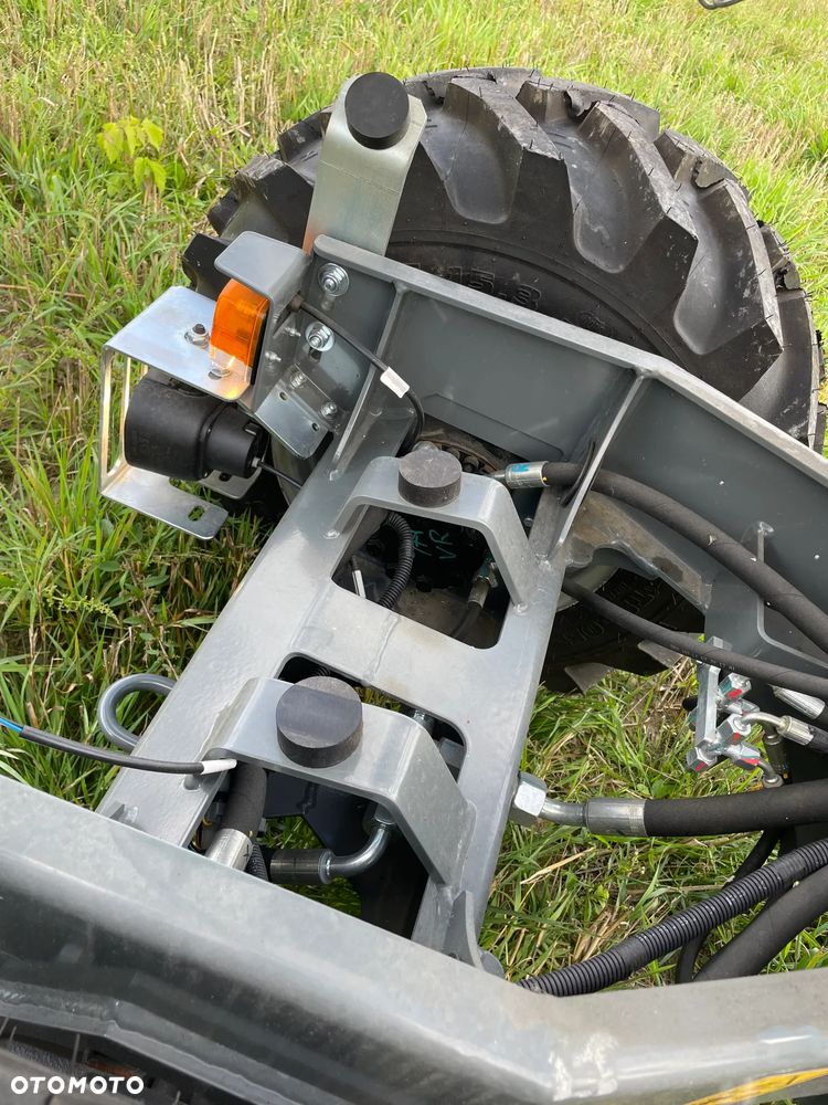 Wacker Neuson D01 1001 Nowe Wozidło Budowlane Rolnicze 4x4. Ładowność 1 tona. Wysokie podnoszenie+KIPER Wysoki! Maszyna sprowadzona z Norwegii. Jest to nowa maszyna przebieg 4.4 mtg.  Kupione w Norweskim salonie z Ekspozycji sklepowej! Stało tylko na pokaz! Silnik Yanmar 3cyl. Potężna moc a maszyna bardzo mała i zwinna. Szybka wolna jazda. Oświetlenie rozbudowane. Wielka Okazja! Jazda Rewers. Hydrostatic! Wielka Okazja - 15
