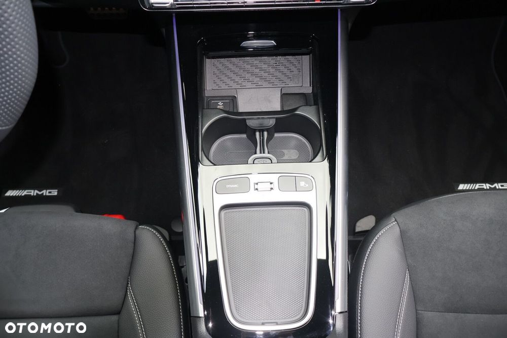 Mercedes-Benz GLA - 19