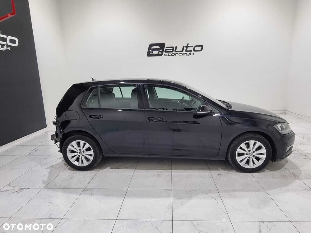 Volkswagen Golf - 11