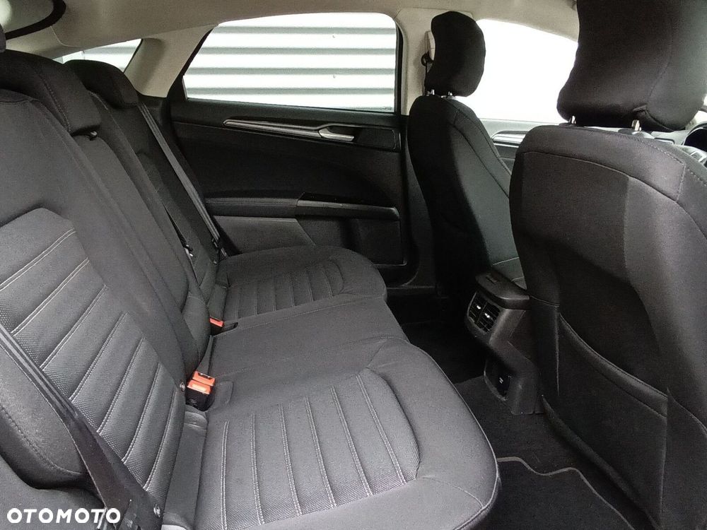 Ford Mondeo 2.0 EcoBlue Titanium - 35
