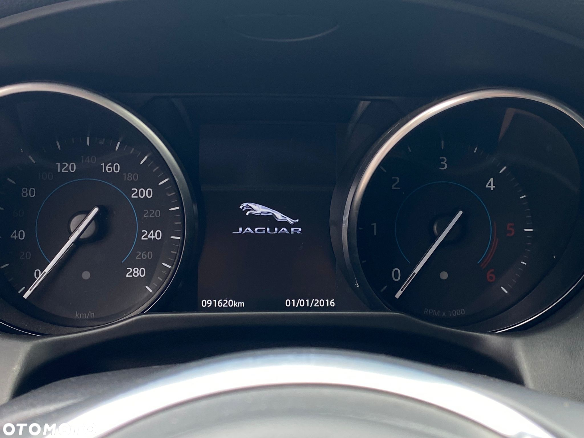 Jaguar XF 2.0 i4D Pure - 25