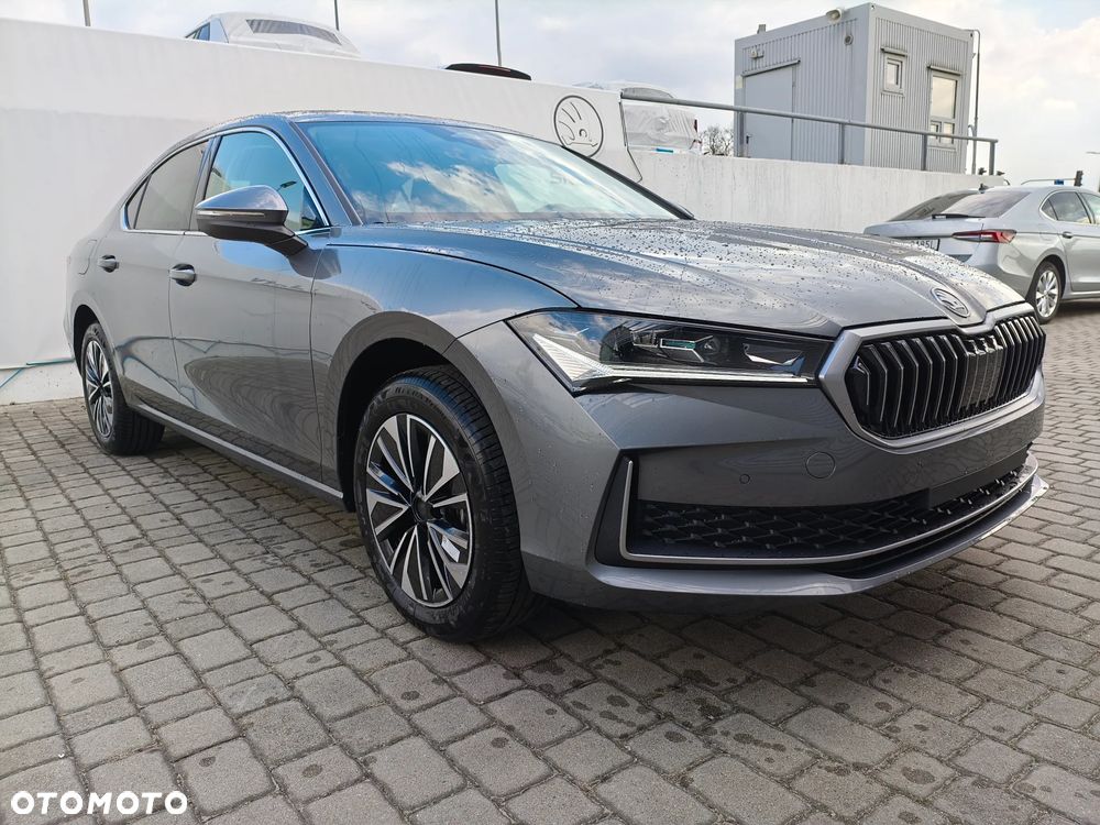 Skoda Superb 1.5 TSI mHEV Drive DSG - 5