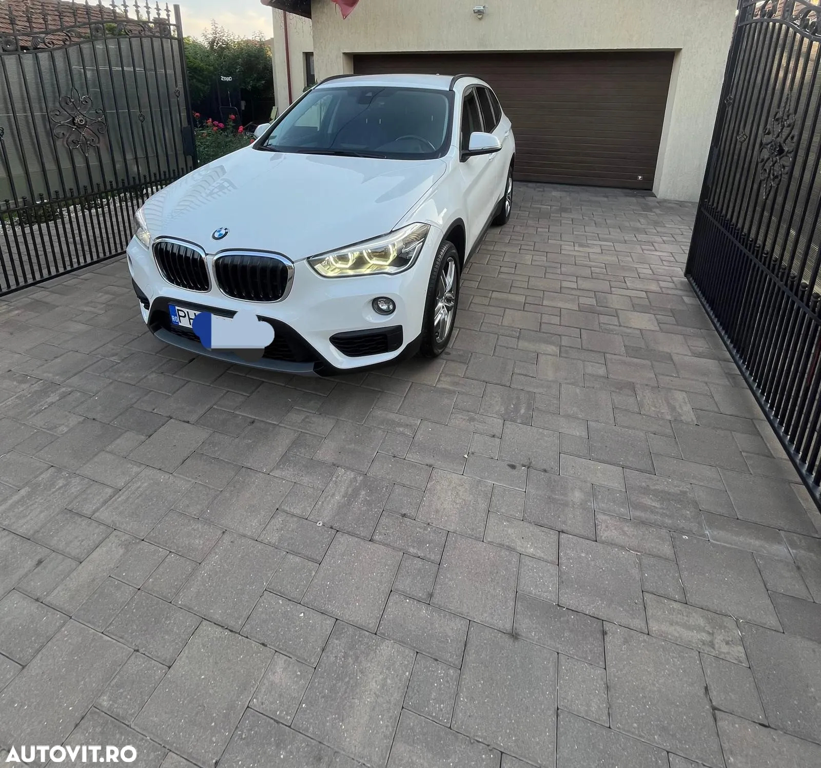 BMW X1 - 10