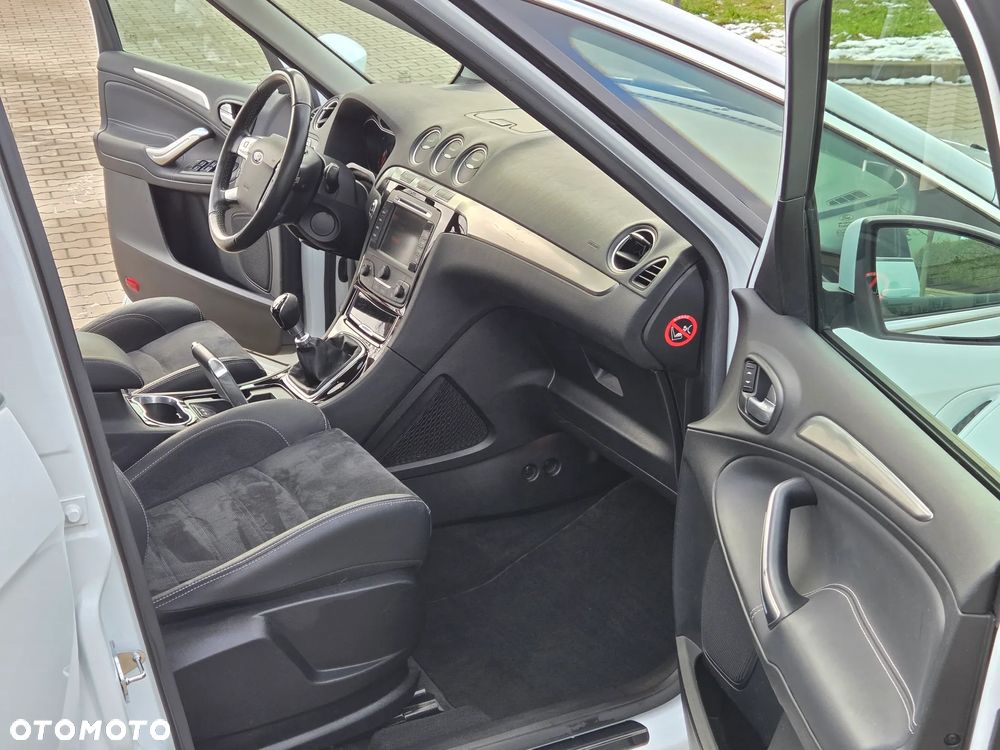 Ford S-Max 2.0 TDCi DPF Ambiente - 16