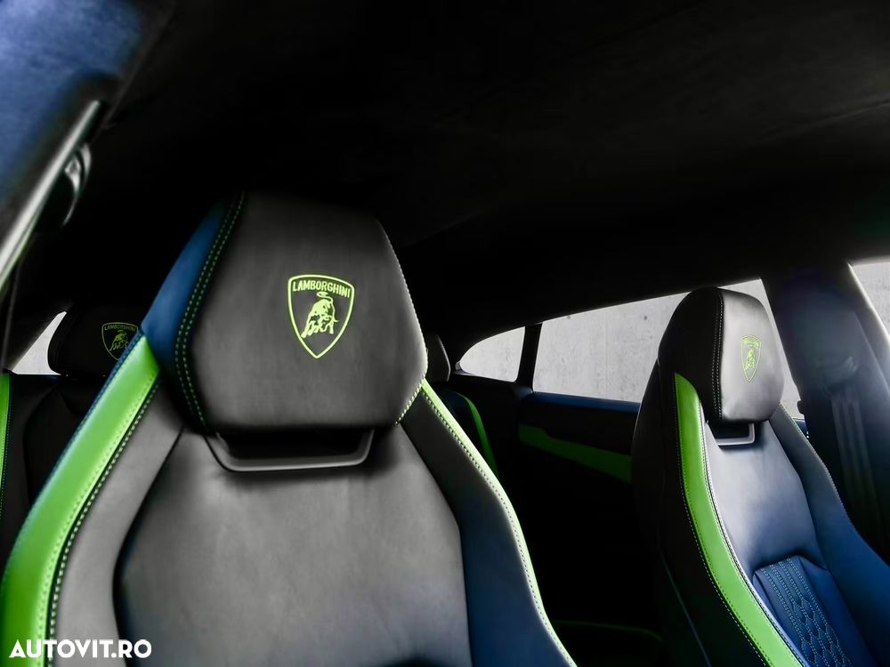 Lamborghini URUS - 13