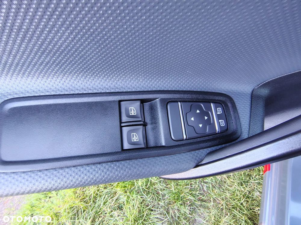 Mercedes-Benz ecitan - 21