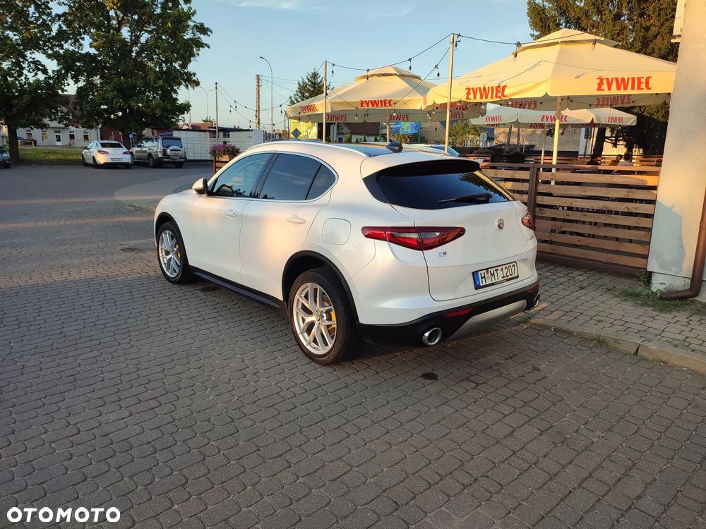 Alfa Romeo Stelvio 2.0 Turbo 16V AT8-Q4 Executive - 22