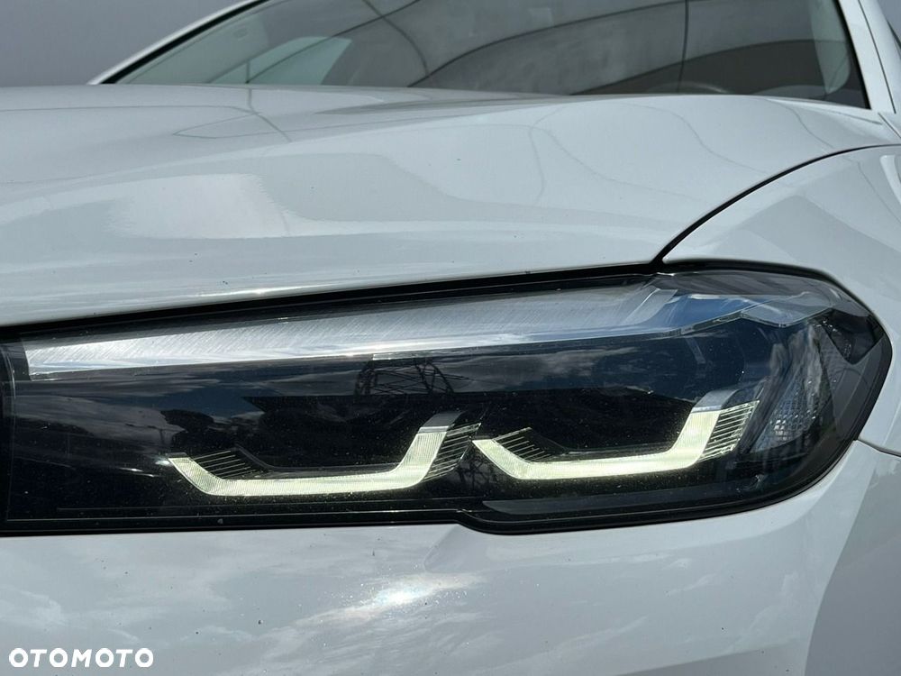 BMW Seria 5 520d xDrive - 5