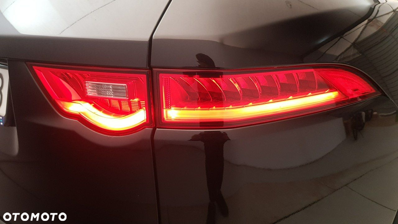Jaguar F-Pace - 16