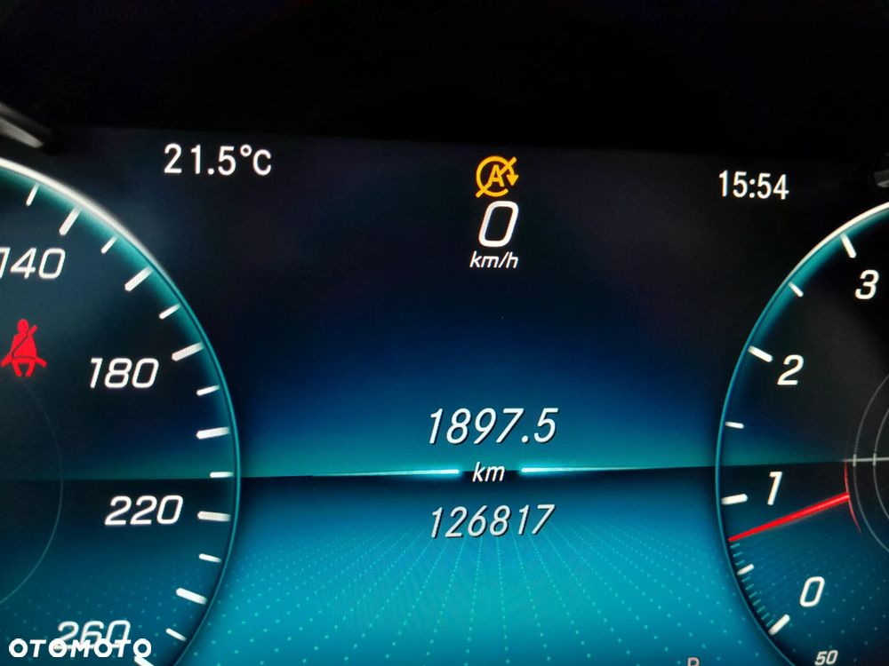 Mercedes-Benz Klasa C 300 9G-TRONIC - 17