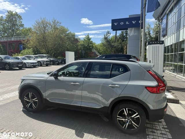 Volvo XC 40 B3 Plus Dark - 6