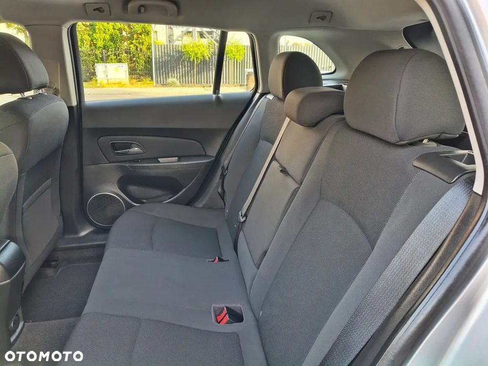 Chevrolet Cruze 1.6 LT - 24